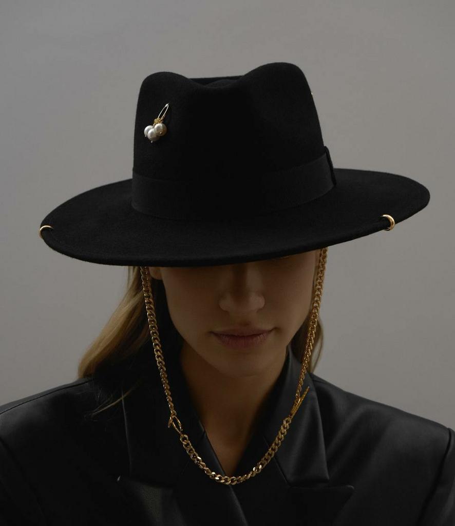 Шляпа федора FF03 широкополая с прямыми полями из фетра с декором/черная