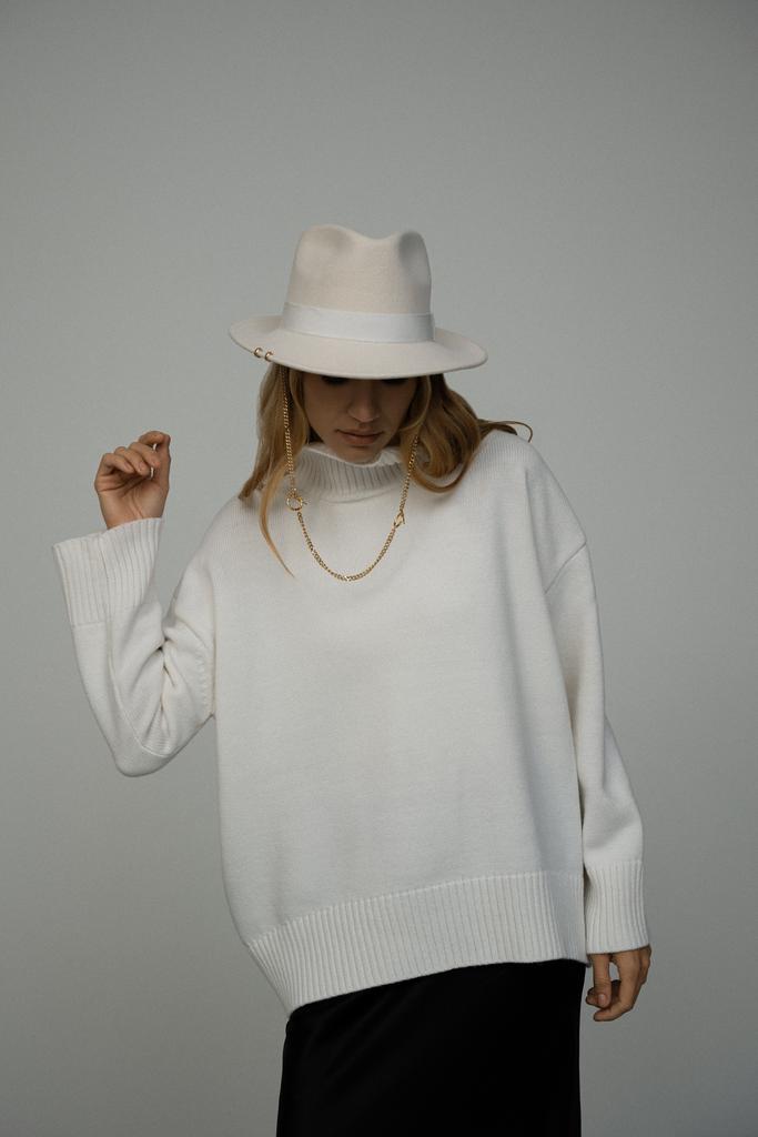 Шляпа федора FF02 из фетра с формованными полями с цепочкой и пирсингом/белый