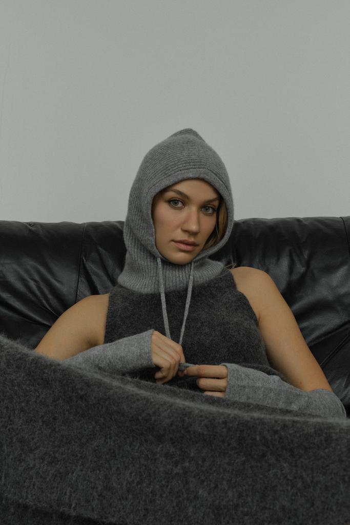Капор из монгольского кашемира/серый-меланж