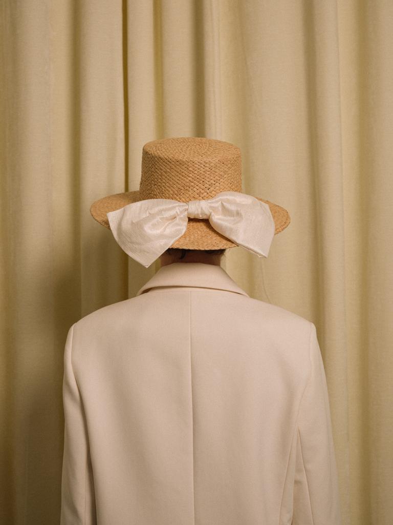 Шляпа канотье из рафии с бантом из дикого шёлка