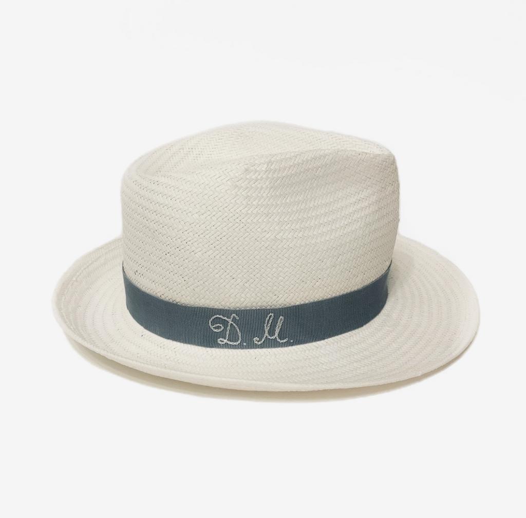 Шляпа федора FF02 из лозы и персональной вышивкой/белая