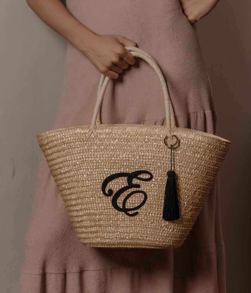 Сумка-корзинка из натуральной соломы с удлиненными ручками и 3D вышивкой