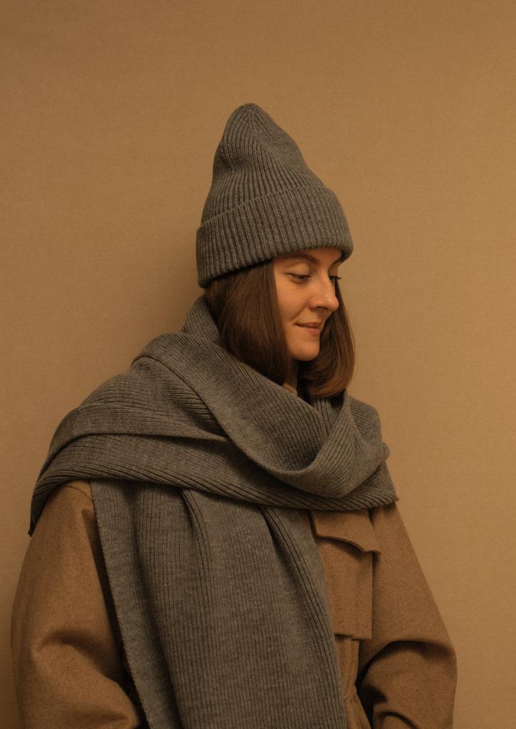 Комплект шапка и шарф/серый меланж