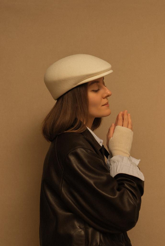 Кепи «ФЕЛТОПИЯ»-«FELTOPIA»/молочный