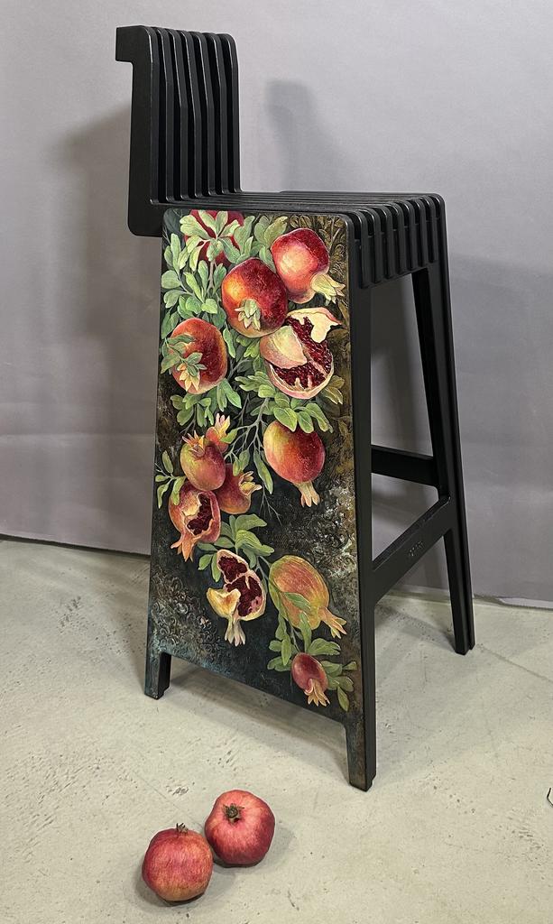 Барный табурет со спинкой "Солнце ариев"