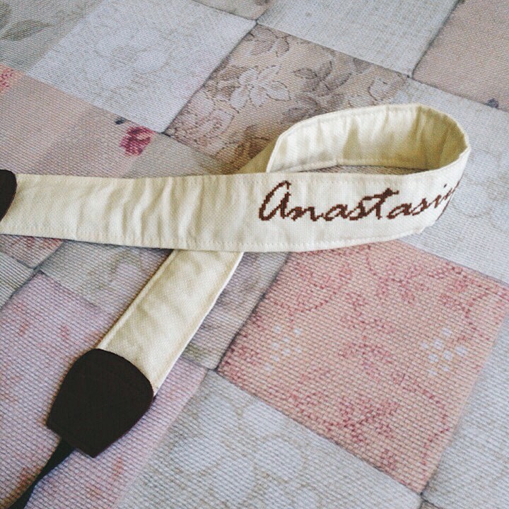 Именной ремень для фотоаппарата