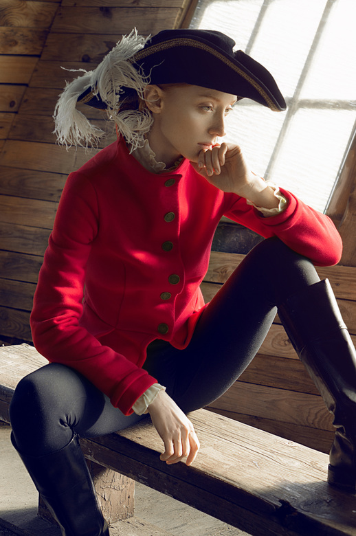 Жакет Aмазонка красный