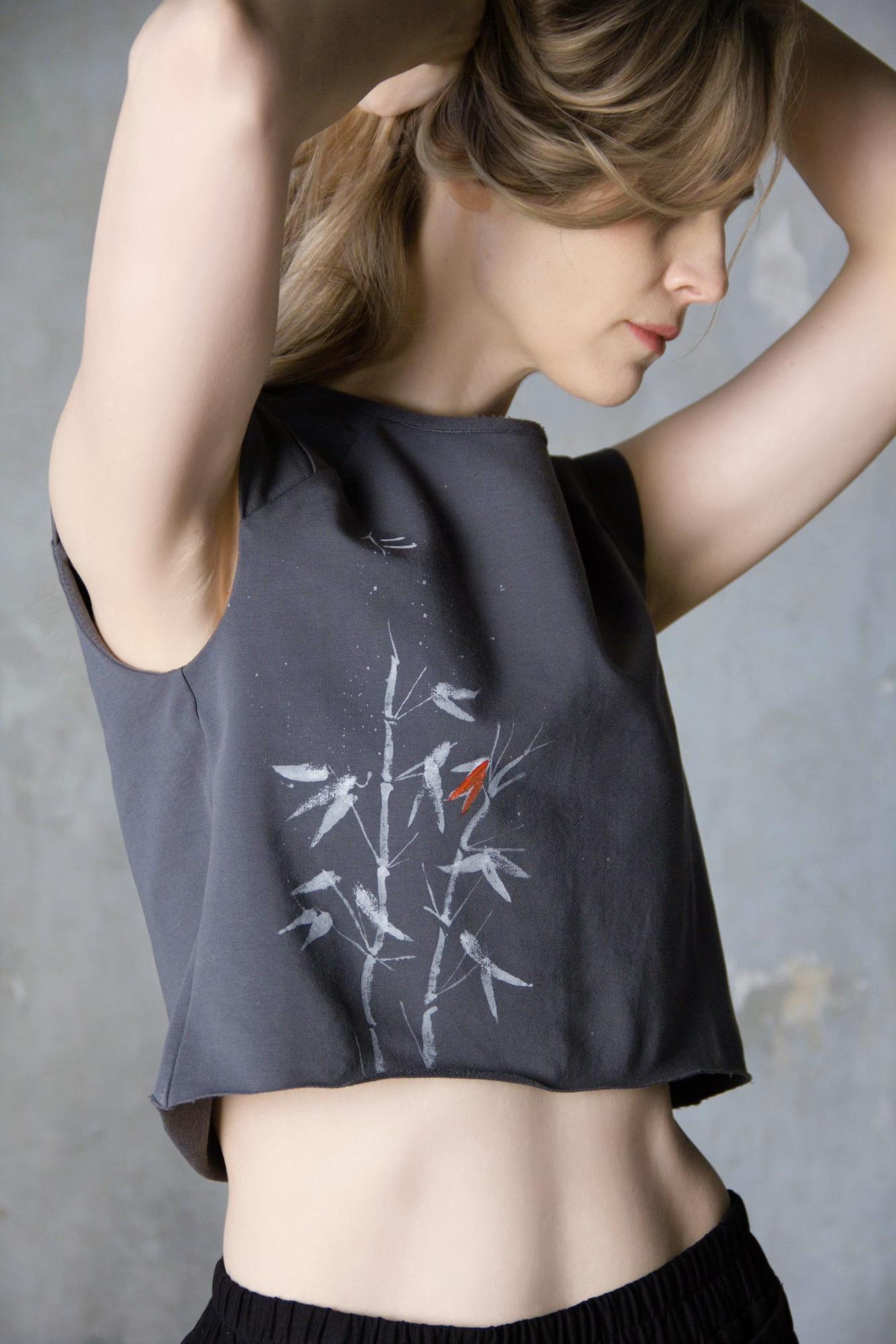 Кроп-топ Иерусалим Человеколюбие