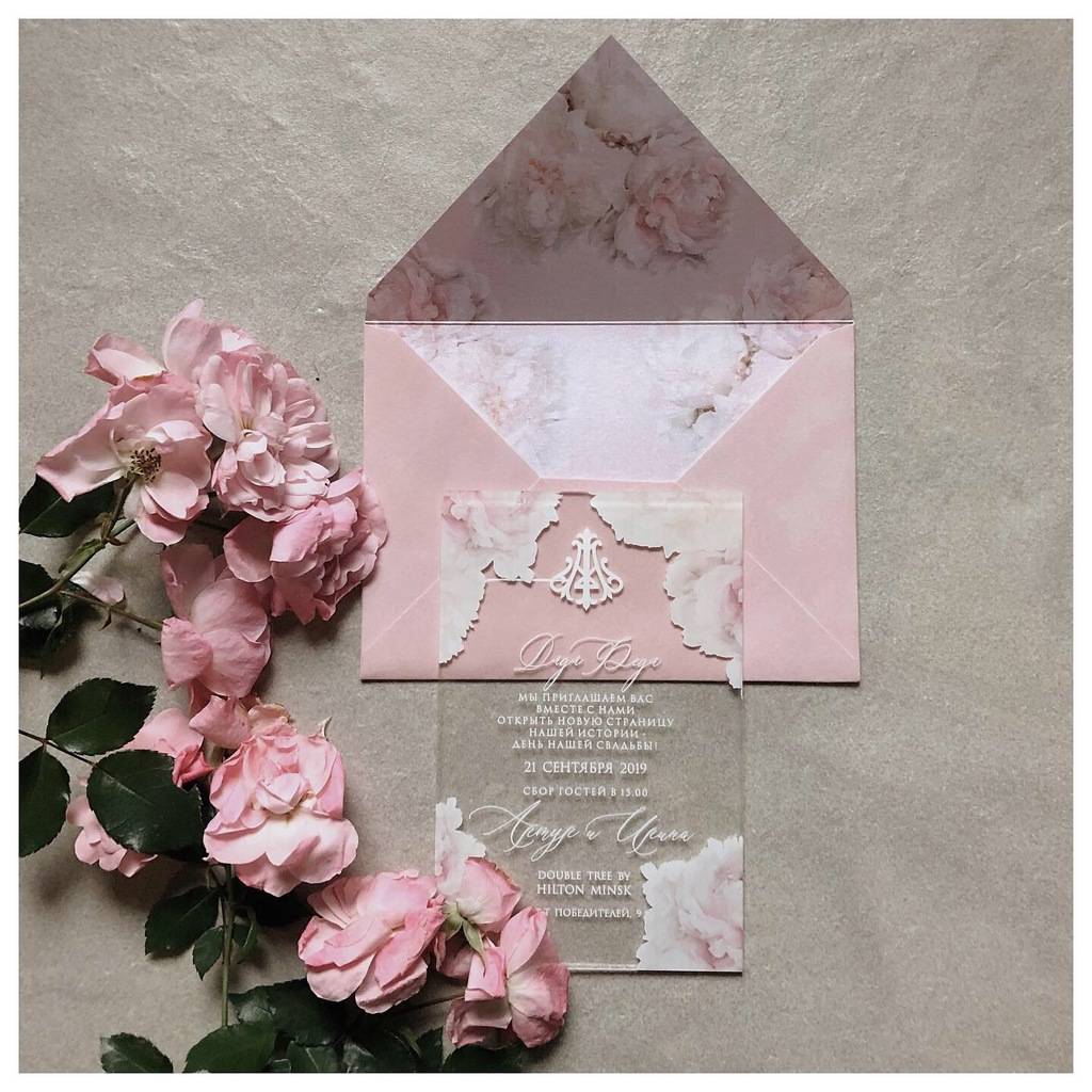 Утончённый пион