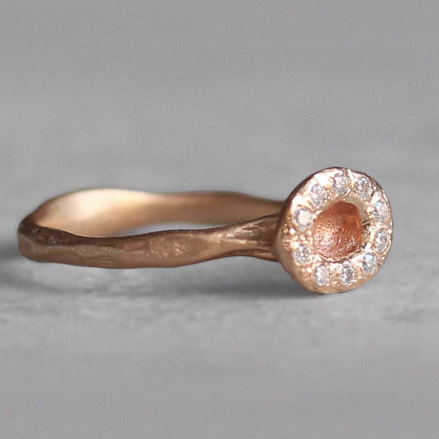 Фьорд - позолоченное кольцо с муассанитами