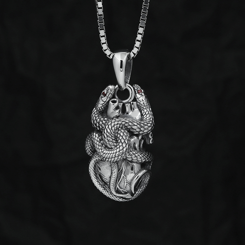 Сердце и змеи