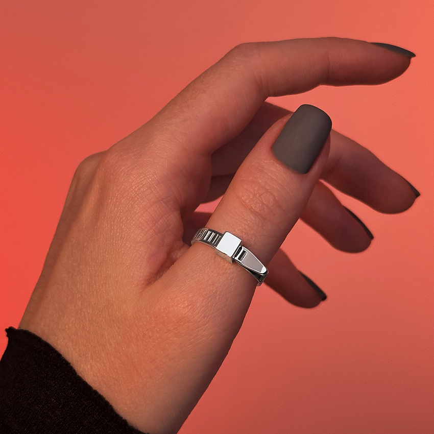 Кольцо Хомут с вашей гравировкой