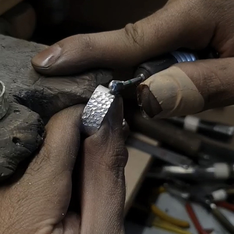 Кольцо "Фактурное" 8 мм с вашей гравировкой