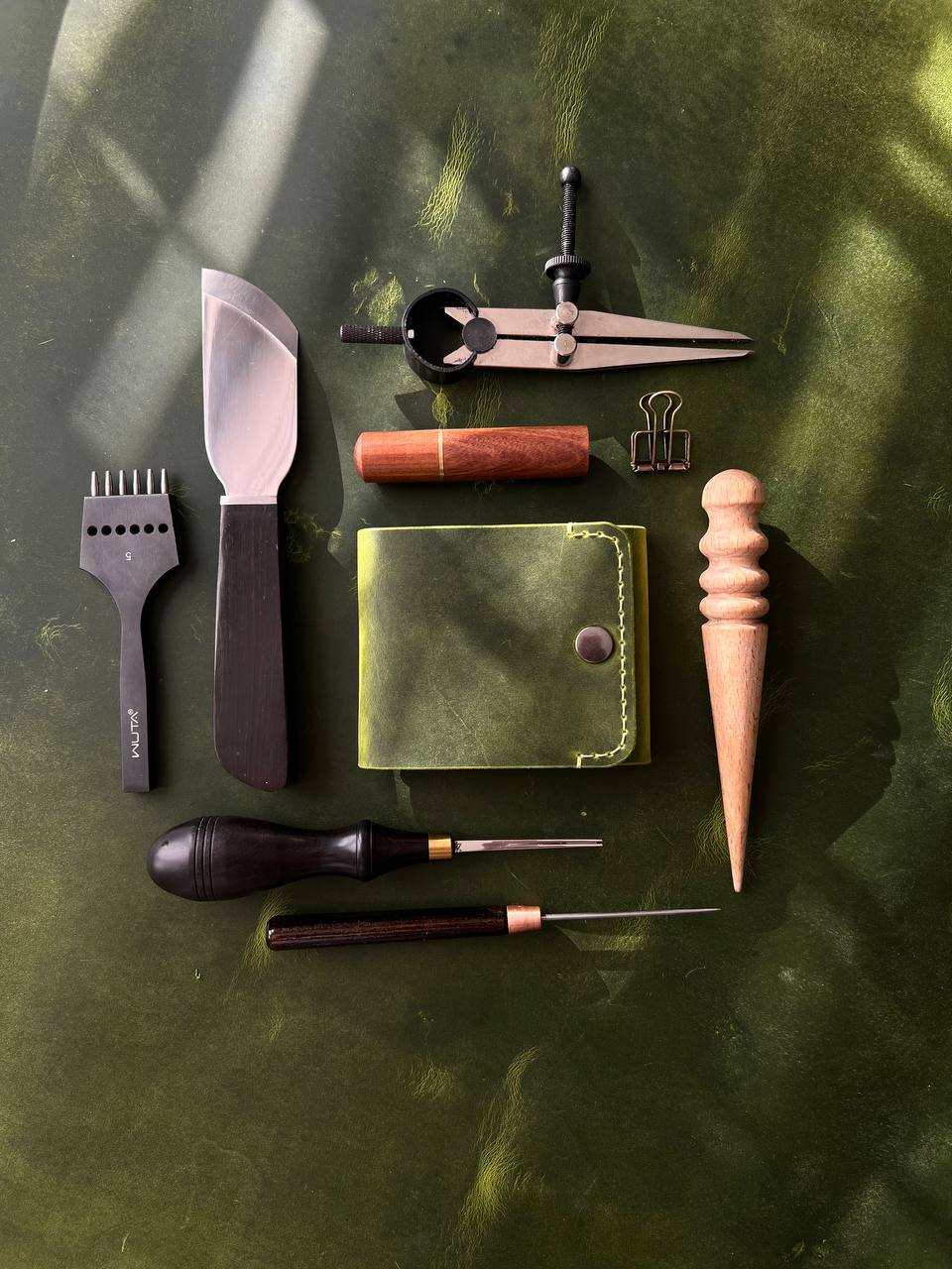 Кошелек в мини формате зелёно-салатовый