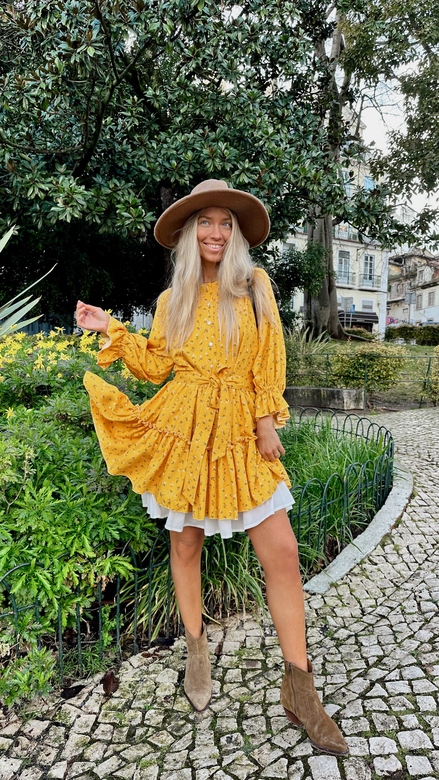 Платье «Happy» из вискозы желтого цвета с принтом