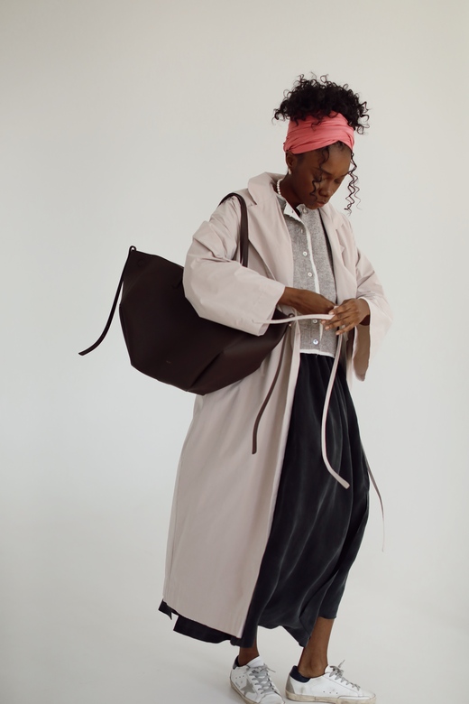 Летнее пальто бежевого цвета