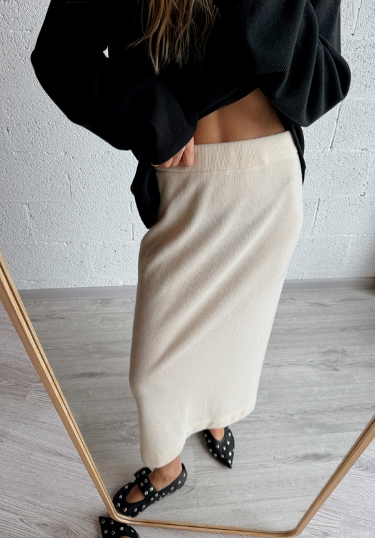 Юбка в длине миди