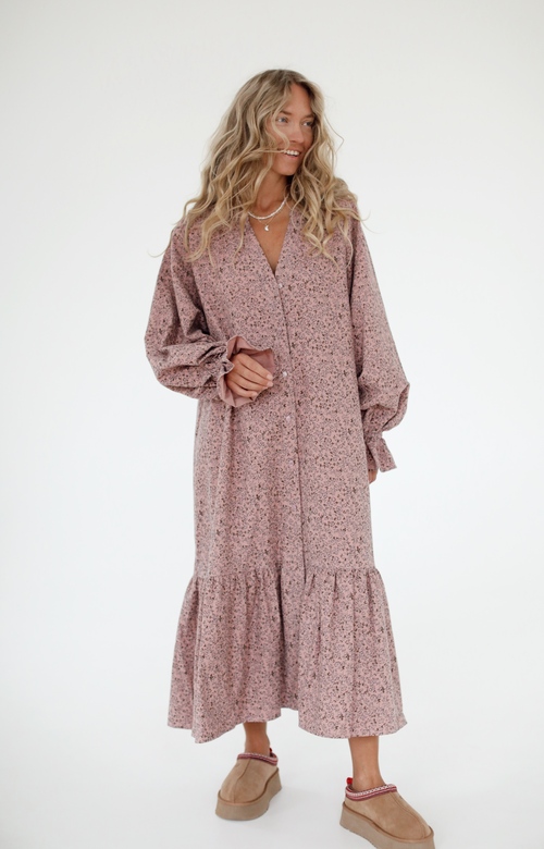 «Weekend Dress» из фланели c цветочным акцентом