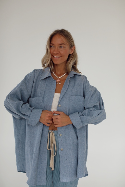 Рубашка из голубой фланели