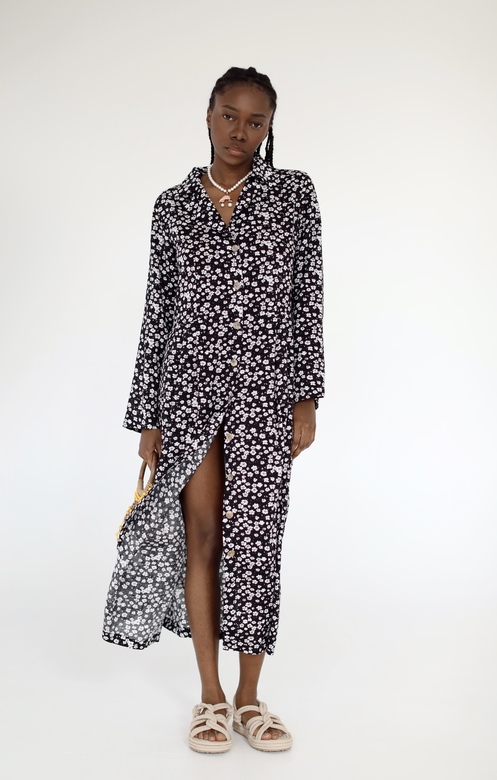 Платье «Кармен» из чёрной вискозы с мелким цветочным принтом