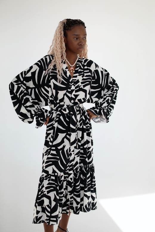 «Weekend Dress» из струящейся вискозы с абстрактным принтом