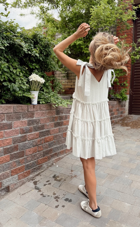 Сарафан из  белой вискозы с цветочным акцентом