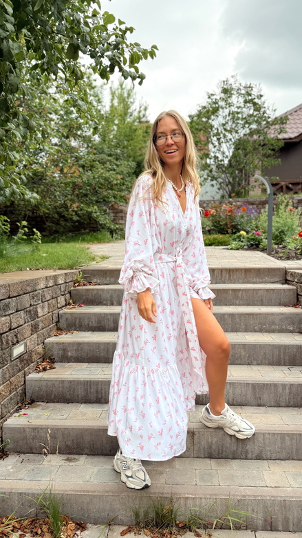 «Weekend Dress» из струящейся вискозы с нежным цветочным принтом