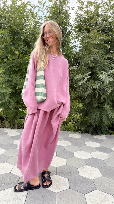 Лонгслив из купры «Simple» розового цвета.