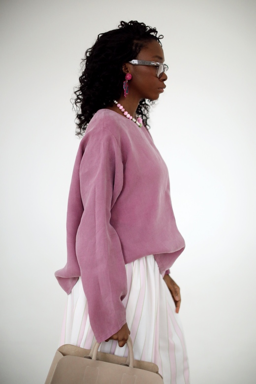 Лонгслив из купры «Simple» розового цвета.