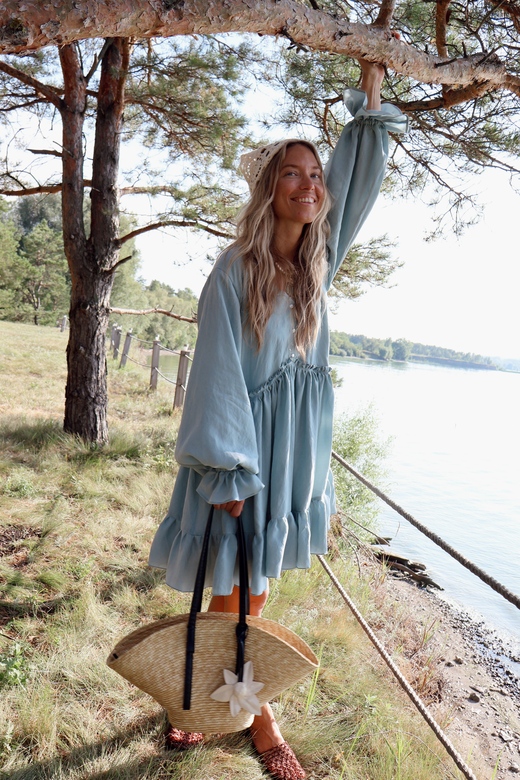 Платье «Sunny Queen» mini из бархатистой купры голубого цвета