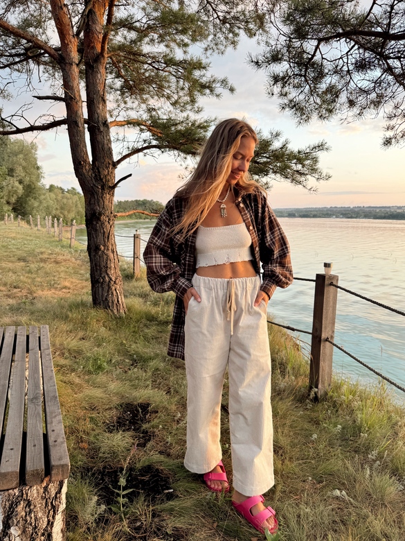 Укорочённые брюки из хлопкового вельвета