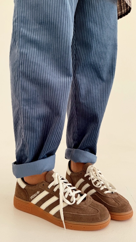 Брюки из хлопкового вельвета синего цвета