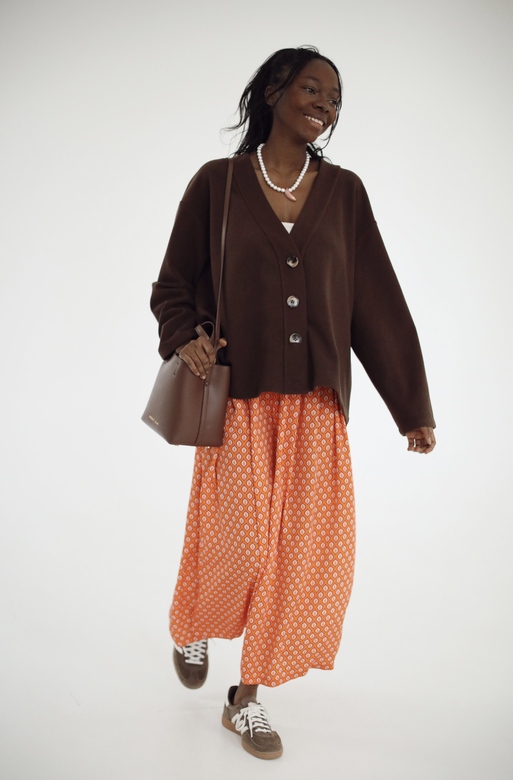 Кардиган на пуговицах темно-коричневого цвета