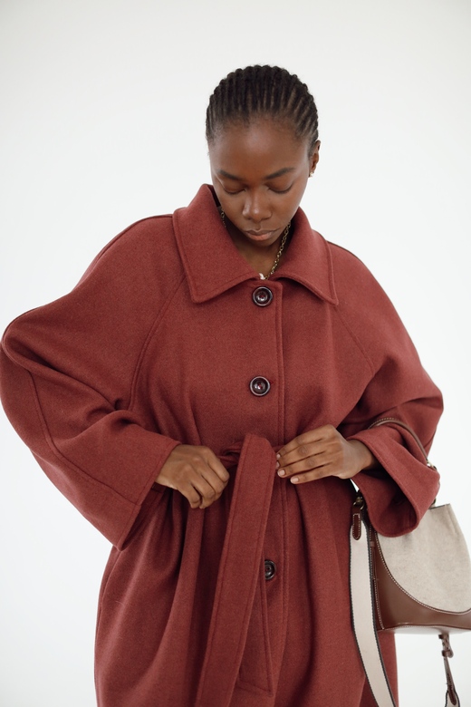 Пальто  maxi из шерсти ягодного цвета