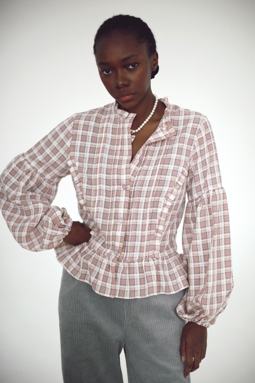 Блуза  с баской из вискозы