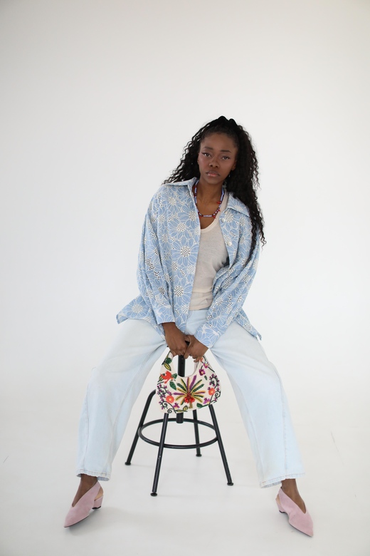 Рубашка из хлопка голубого цвета  с вышивкой