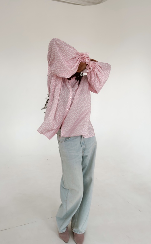 Блуза из вискозы  с объемными рукавами