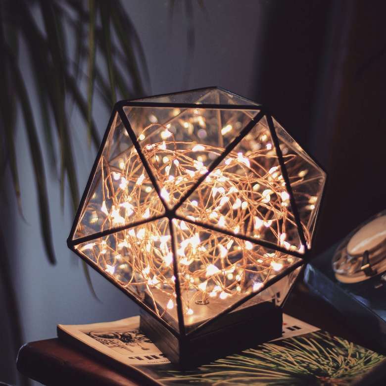 Икосаэдр с гирляндой