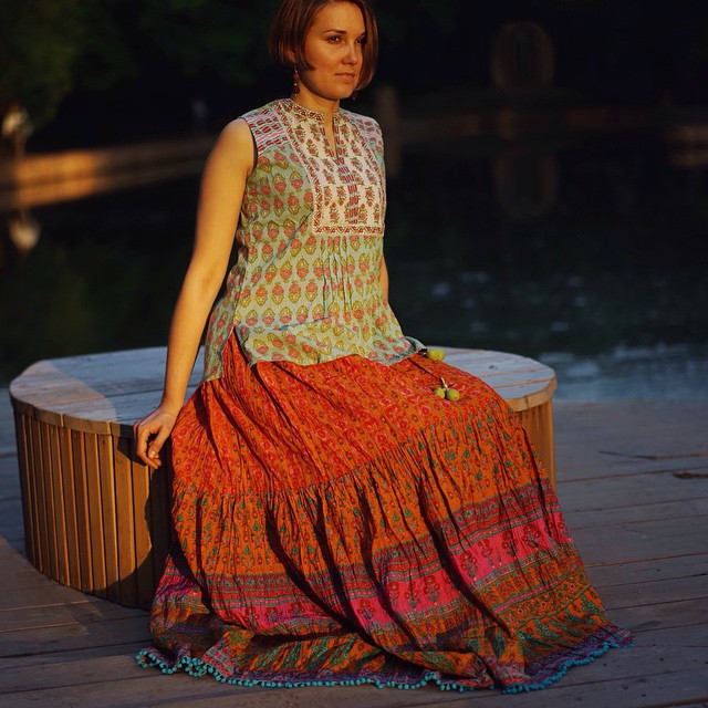 Оранжевая длинная юбка