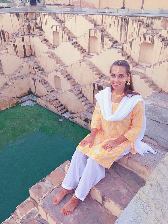 Жёлтая туника со светлым рисунком, XL