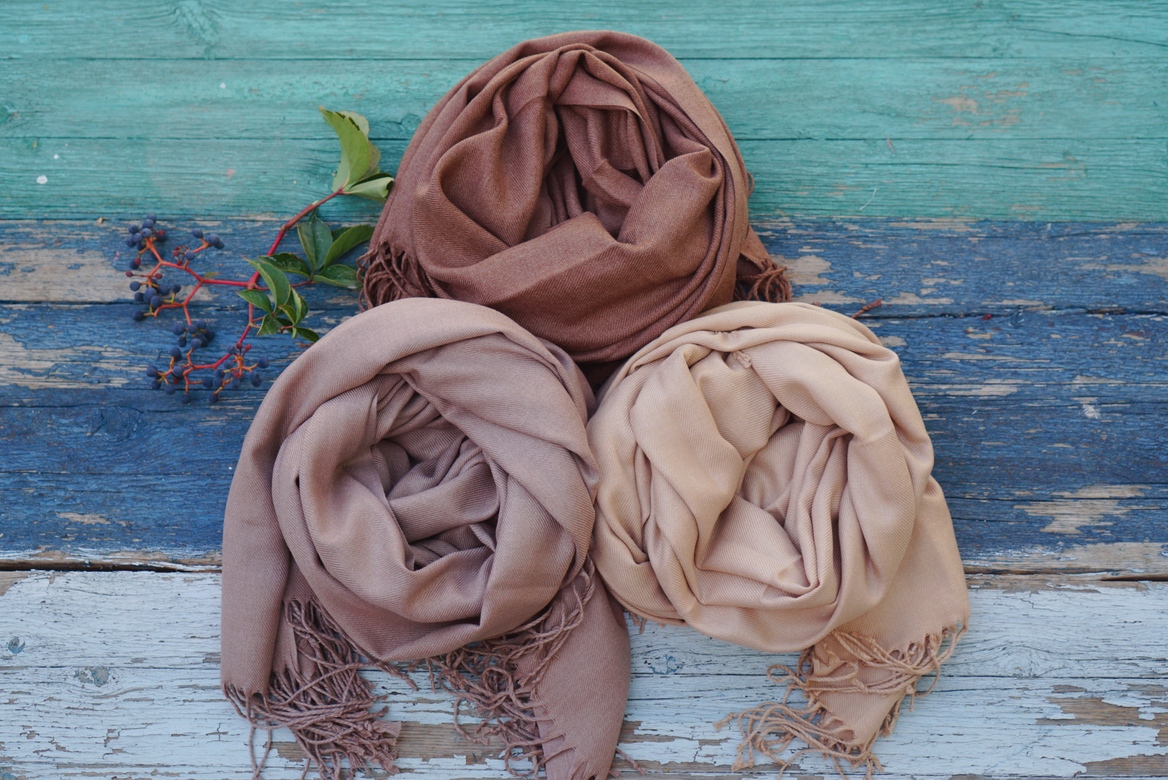 Палантины натуральных оттенков
