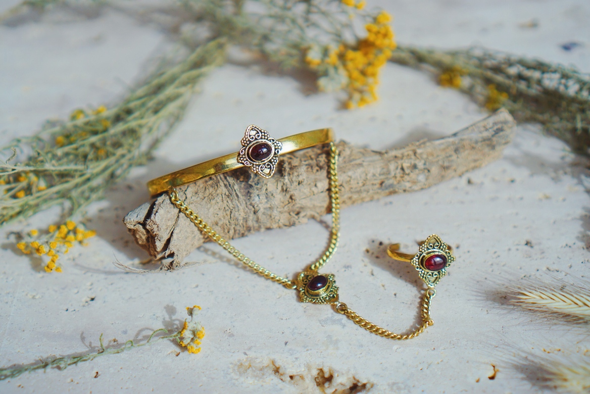 Браслет с кольцом из латуни