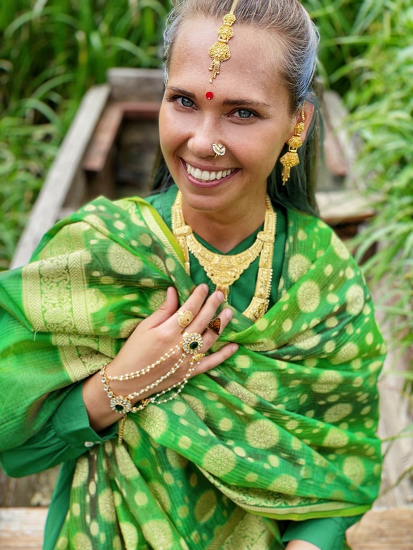 Салатовый шёлковый палантин