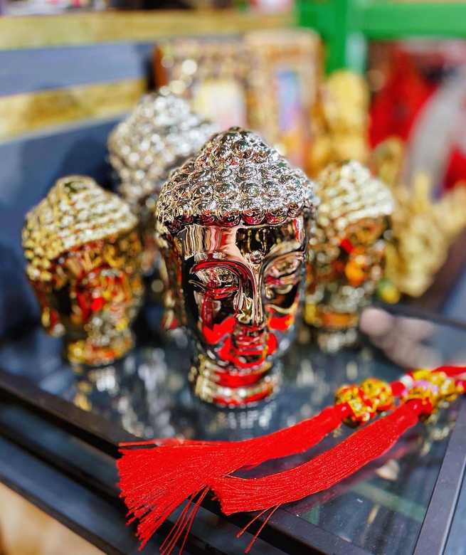 Голова Будды