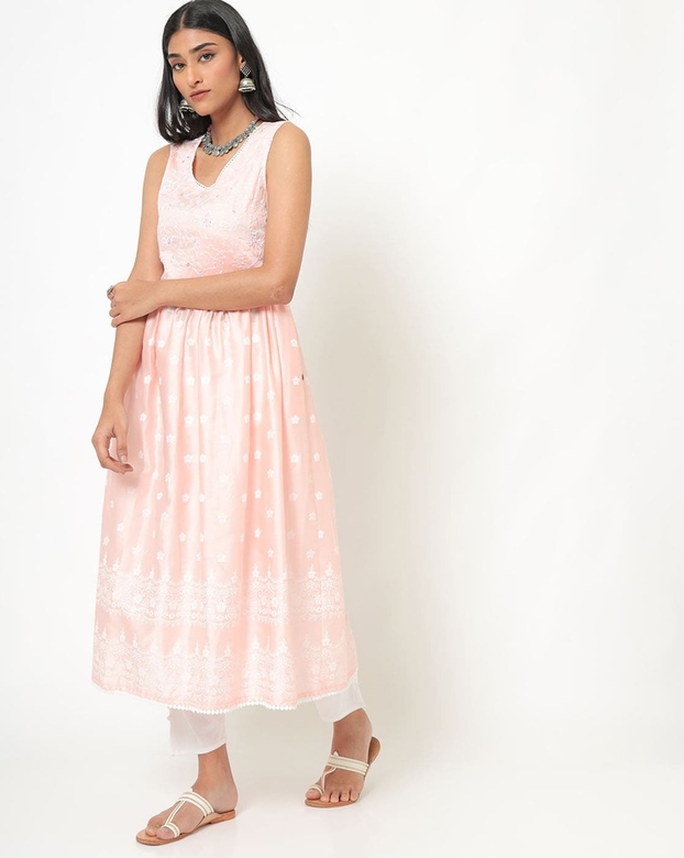 Розовое платье без рукавов, S