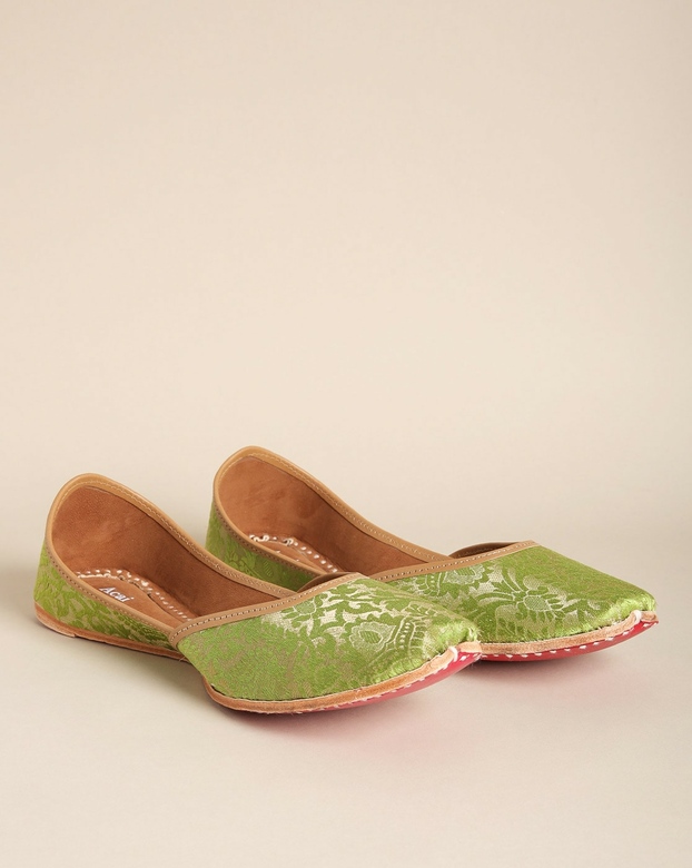 Салатовые джутти, 38