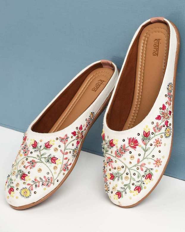 Белые мюли с вышивкой, 38