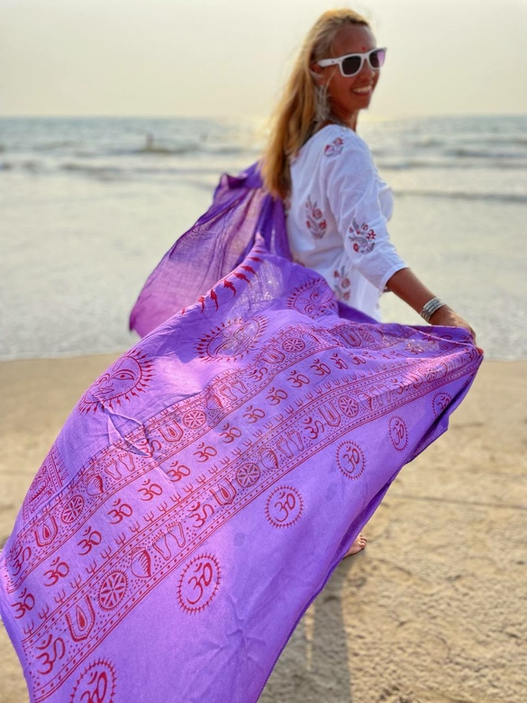 Палантин с изображением Сурьядева (Солнца)