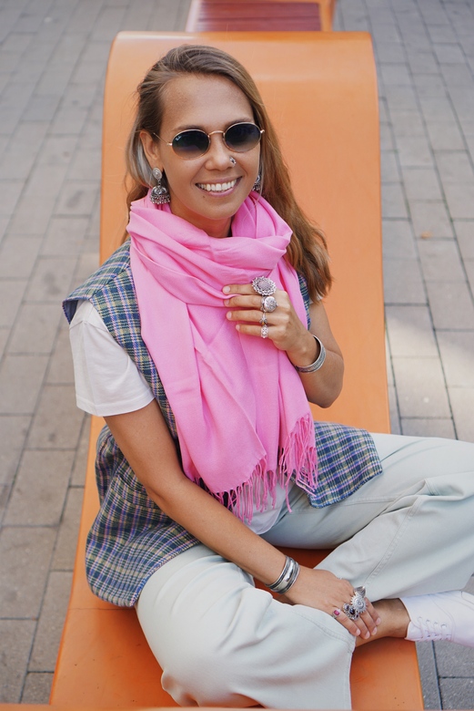 Розовый однотонный шарф