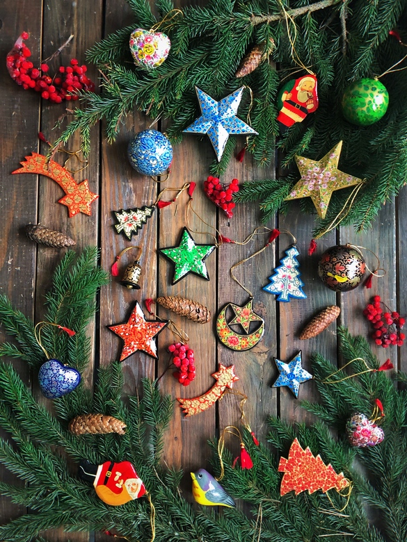 Елочные игрушки с росписью ручной работы